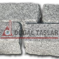  BERGAMA GRİ GRANİT KIRMA PARKE TAŞI 10X10X20 